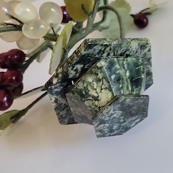 VIntage Jade and Alabaster Grape Tabletop Sculpture Decor - Picture 9 of 10